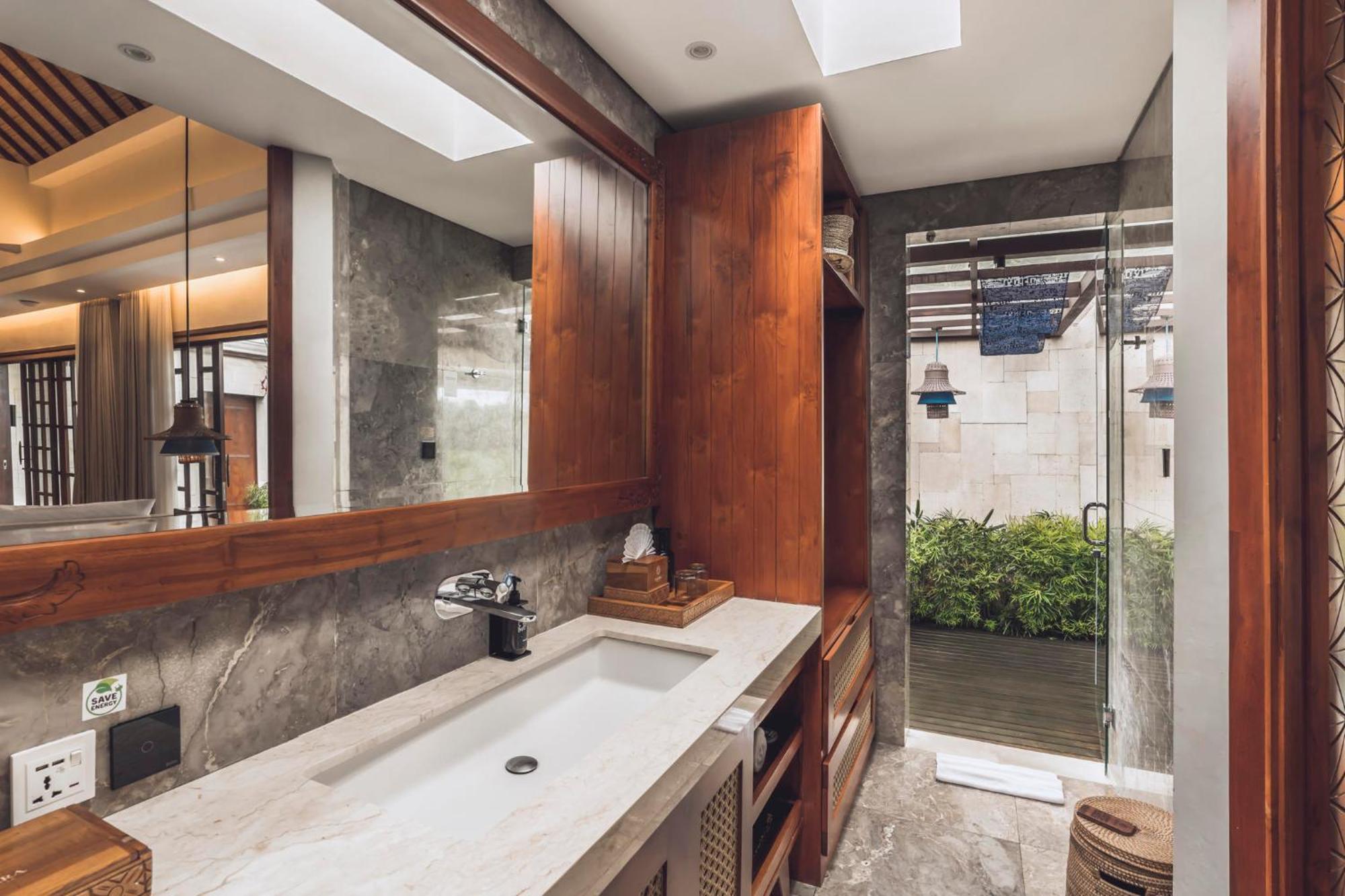 Grand One-Bedroom Rice Field View Villa Private Pool & Jacuzzi