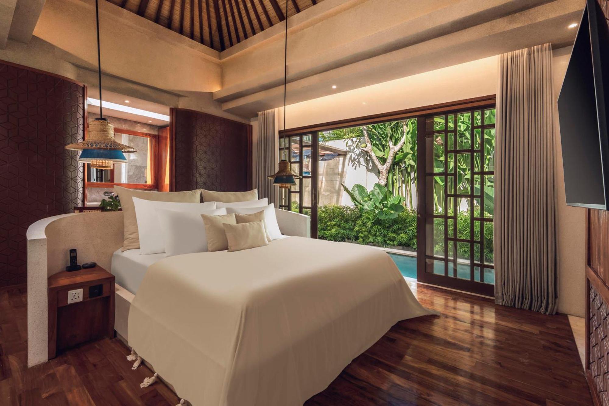 Grand One-Bedroom Rice Field View Villa Private Pool & Jacuzzi